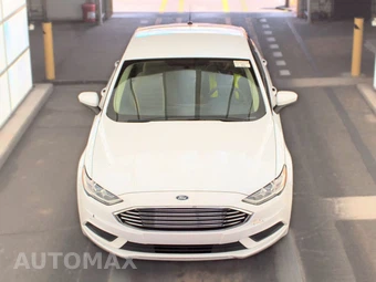 2017 Ford Fusion S – miniatura 2