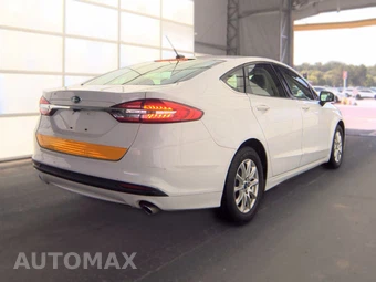 2017 Ford Fusion S – miniatura 4