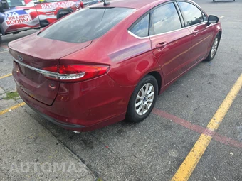 2017 Ford Fusion S – miniatura 4