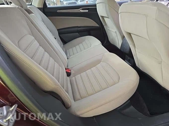 2017 Ford Fusion S – miniatura 16