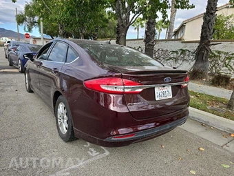 2017 Ford Fusion S – miniatura 2