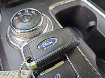 2017 Ford Fusion S – miniatura 8