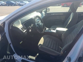2017 Ford Fusion S – miniatura 7