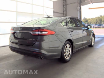 2017 Ford Fusion S - miniatura 4