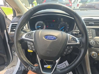 2017 Ford Fusion S – miniatura 10