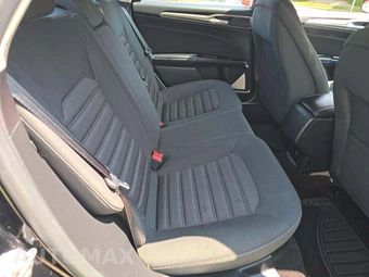 2017 Ford Fusion S – miniatura 16