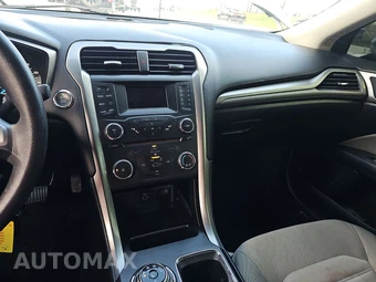 2017 Ford Fusion S – miniatura 11