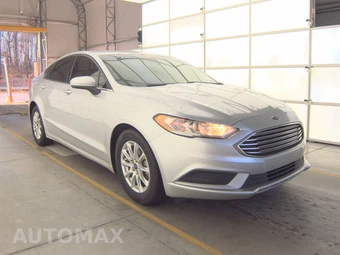2017 Ford Fusion S – miniatura 3