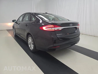 2017 Ford Fusion SE – miniatura 6