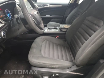 2017 Ford Fusion SE – miniatura 7