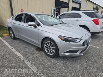 2017 Ford Fusion SE – miniatura 4