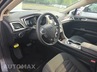 2017 Ford Fusion SE - miniatura 11