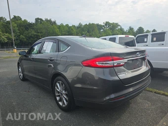 2017 Ford Fusion SE - miniatura 6