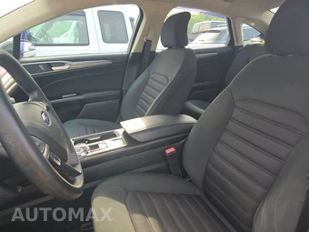 2017 Ford Fusion SE - miniatura 7