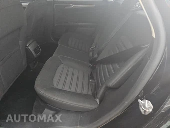 2017 Ford Fusion SE – miniatura 13