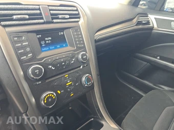 2017 Ford Fusion SE - miniatura 11