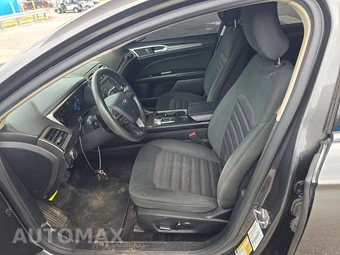 2017 Ford Fusion SE - miniatura 7