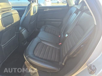 2017 Ford Fusion SE – miniatura 13
