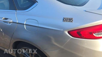 2017 Ford Fusion SE – miniatura 24