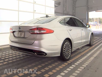 2017 Ford Fusion SE – miniatura 4