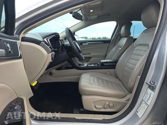 2017 Ford Fusion SE – miniatura 7
