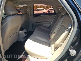 2017 Ford Fusion SE – miniatura 13