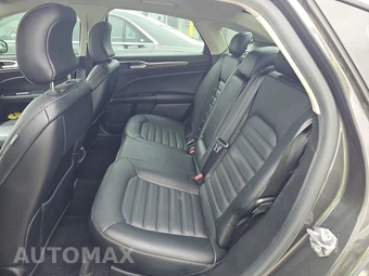 2017 Ford Fusion SE – miniatura 13