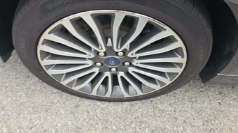 2017 Ford Fusion SE – miniatura 24