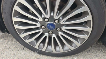 2017 Ford Fusion SE – miniatura 26