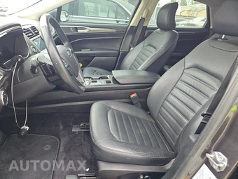 2017 Ford Fusion SE – miniatura 7