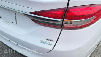 2017 Ford Fusion SE – miniatura 22