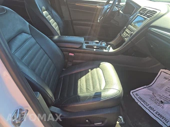 2017 Ford Fusion SE – miniatura 8