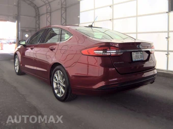 2017 Ford Fusion SE – miniatura 6