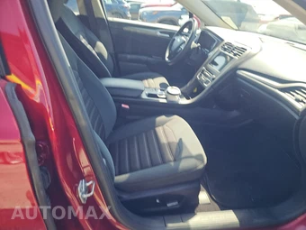 2017 Ford Fusion SE – miniatura 8