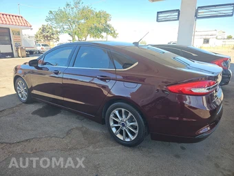 2017 Ford Fusion SE – miniatura 6