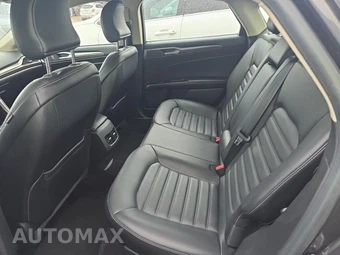 2017 Ford Fusion SE – miniatura 16
