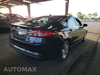 2017 Ford Fusion SE – miniatura 4