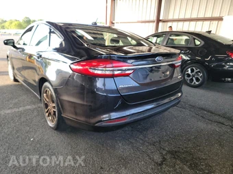 2017 Ford Fusion SE – miniatura 6