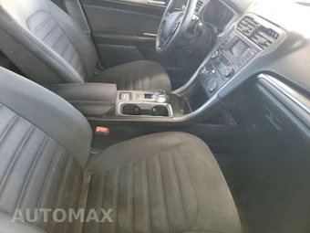 2017 Ford Fusion SE – miniatura 8