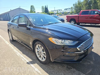 2017 Ford Fusion SE – miniatura 3