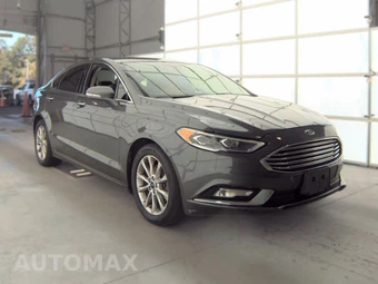 2017 Ford Fusion SE – miniatura 3