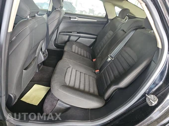 2017 Ford Fusion SE - miniatura 13