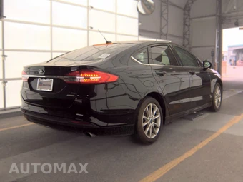 2017 Ford Fusion SE - miniatura 4