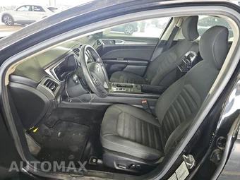 2017 Ford Fusion SE - miniatura 7