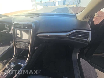 2017 Ford Fusion SE - miniatura 16