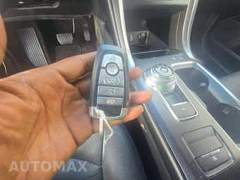 2017 Ford Fusion SE - miniatura 5