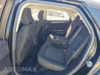 2017 Ford Fusion SE – miniatura 13