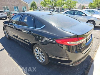 2017 Ford Fusion SE – miniatura 2