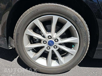 2017 Ford Fusion SE – miniatura 24