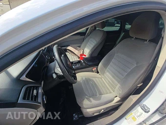 2017 Ford Fusion SE – miniatura 3
